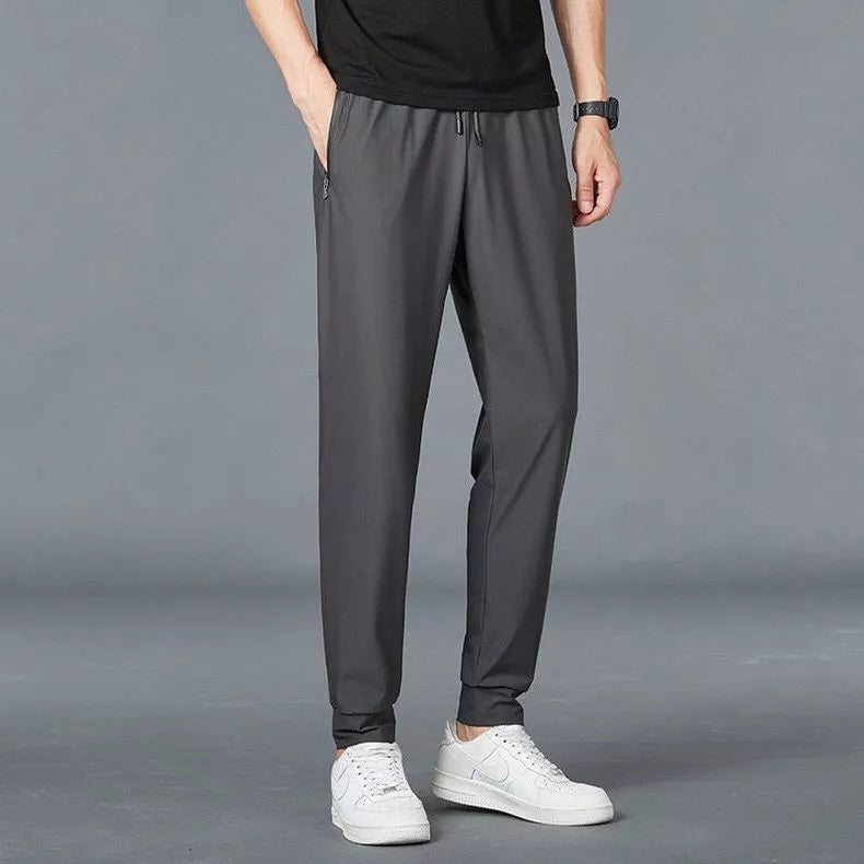 Calça Esportiva Masculina com Zíper nos Bolsos
